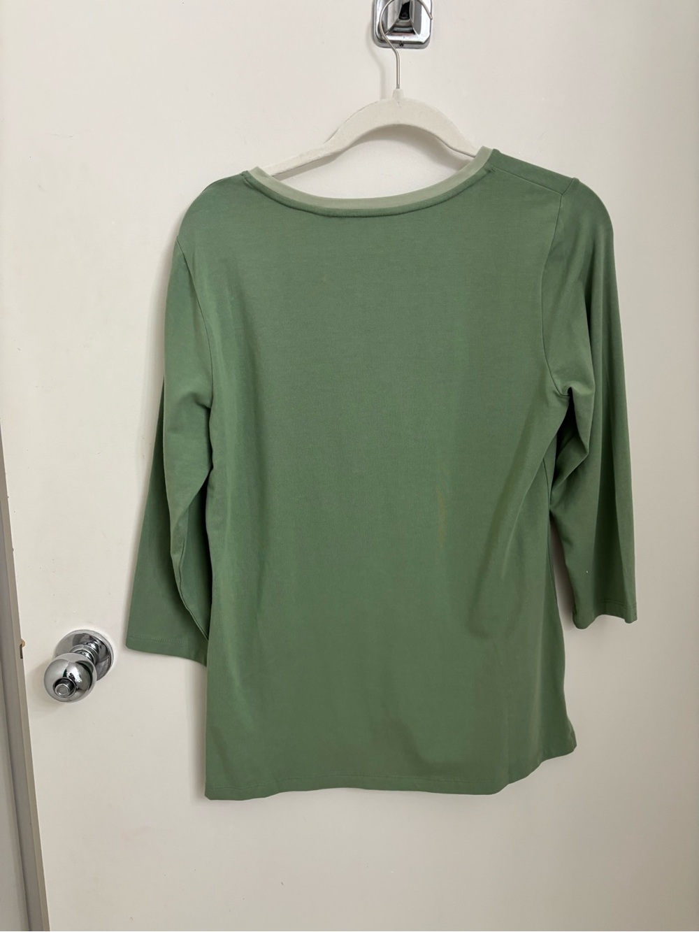 Isaac Mizrahi Live! Stretch Henley with contrast trim -QVC item no. 516773 - Picture 2 of 8